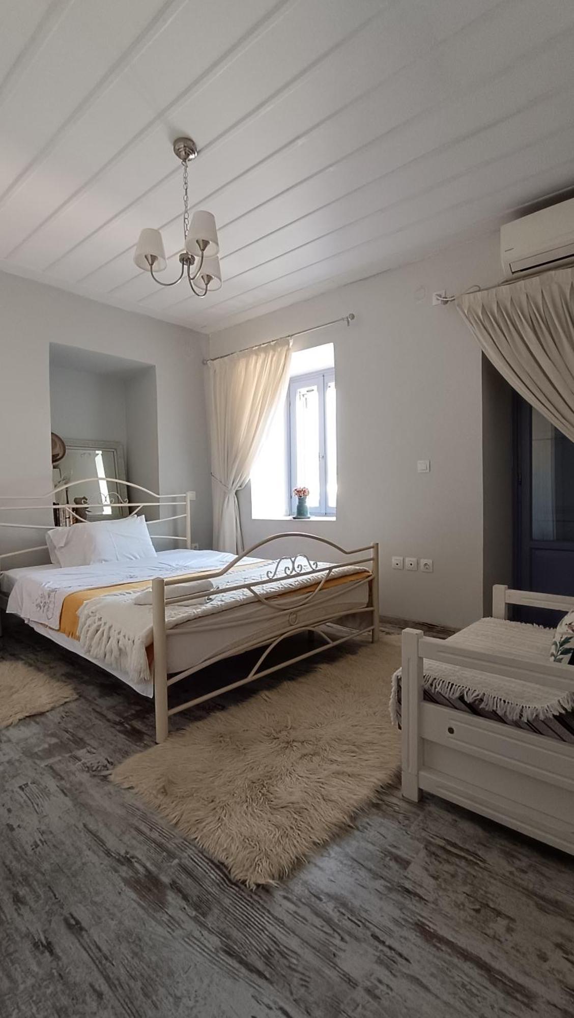 Locrihouse-Stylish Comfortable Home In Galaxidi Exterior photo